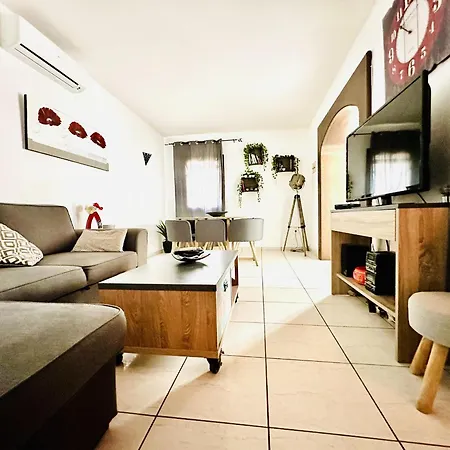 Сasa de vacaciones Casa Cerca De Parque Natural: Senderismo, Btt Y Windsurf. Terraza, Piscina Y Cerca De La Playa. - Es-258-60